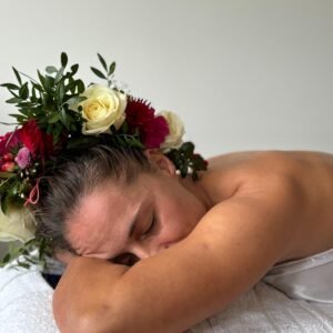 Massage à la bougie relaxant et anti-stress favorisant la détente du corps