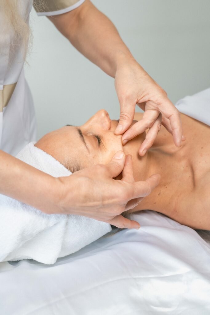 Soin correctif visage en kératopraxie® au Centre LÉON