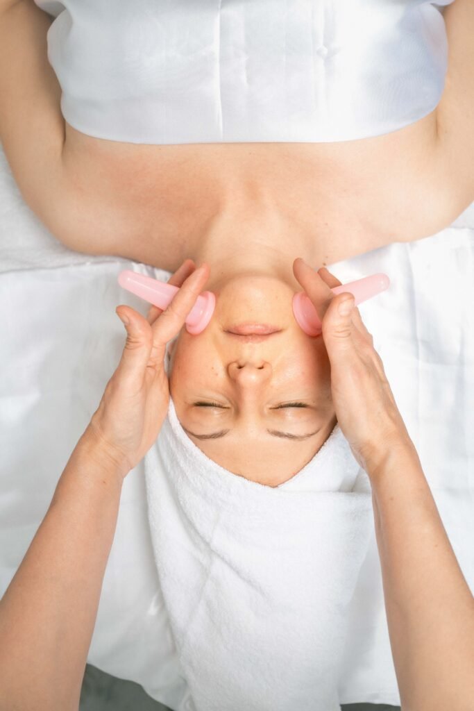 Face cupping visage – massage drainant et liftant aux ventouses