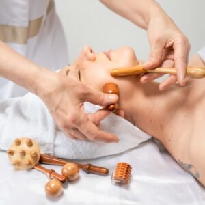 Madérothérapie visage pour la légèreté et la détente des traits